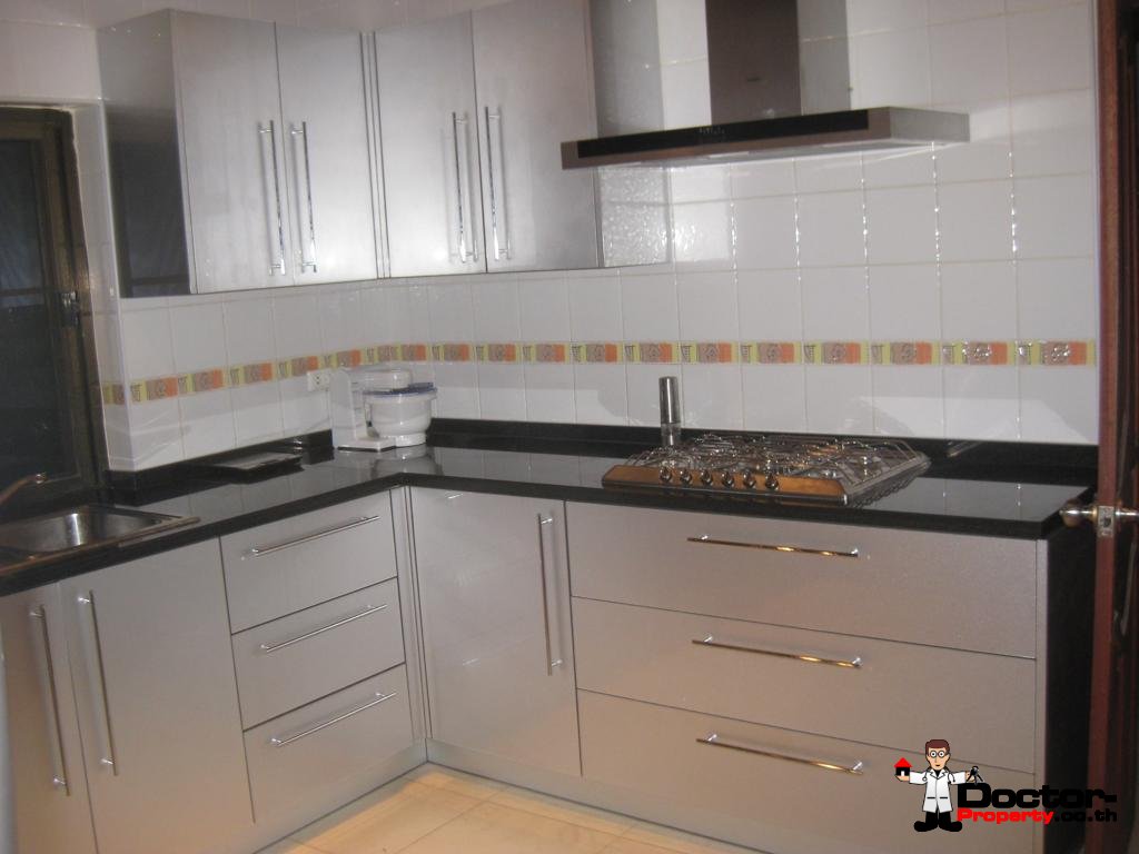 1 House – 2 Bungalows – 5 Bedrooms – Lipa Noi – Koh Samui – For Sale